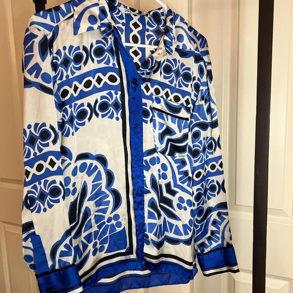 Zara Women's Blue and White Printed Satin Two Piece Suit - Picture 3 of 4